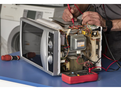 Мікрохвильовка не гріє: основні причини та як їх усунути